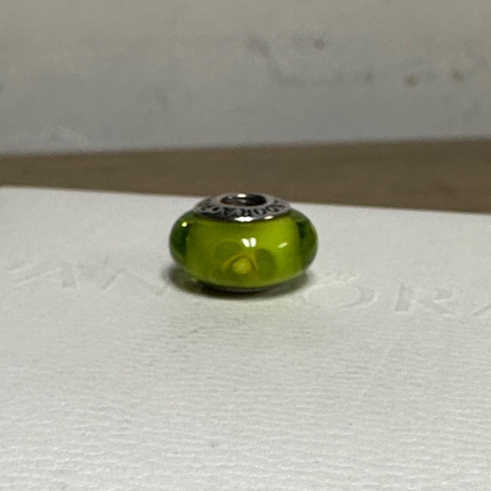 Pandora great shape Flowers for you lime green murano glass s925 ale charm